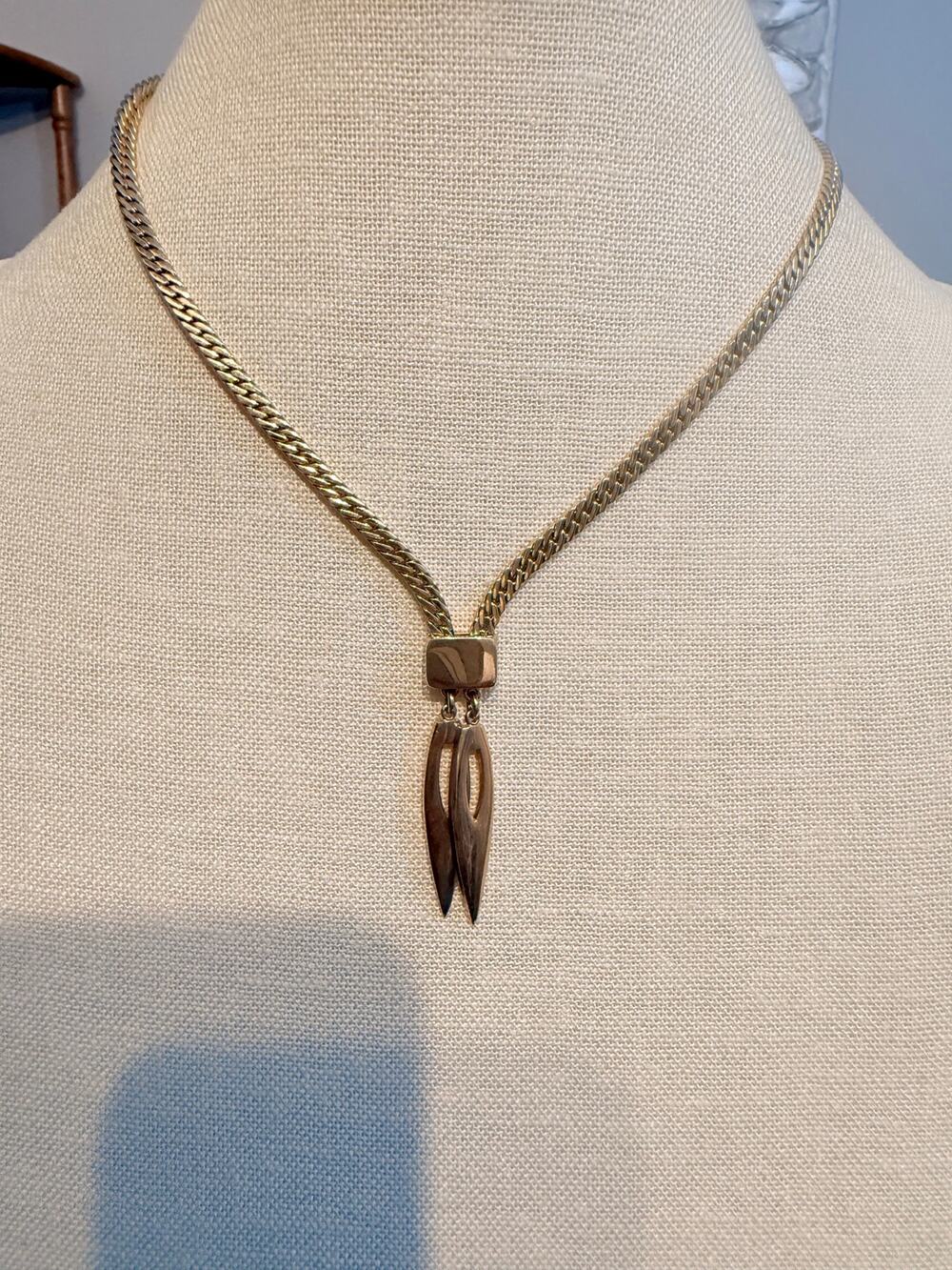 Monet Gold Tone Herringbone Pendant Necklace 16”